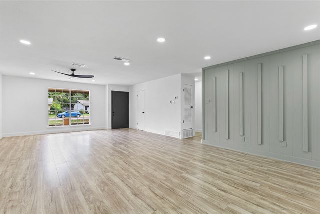 4637 Ivanhoe Drive, Fort Worth, TX 76132