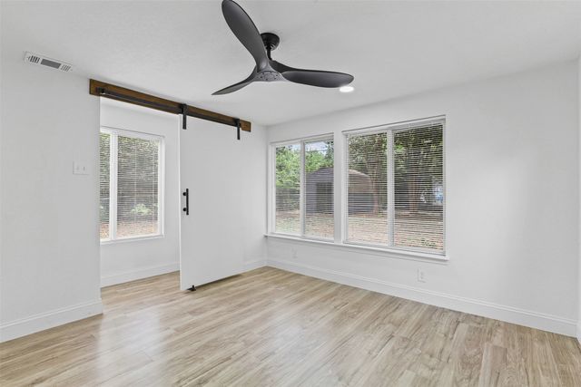 4637 Ivanhoe Drive, Fort Worth, TX 76132