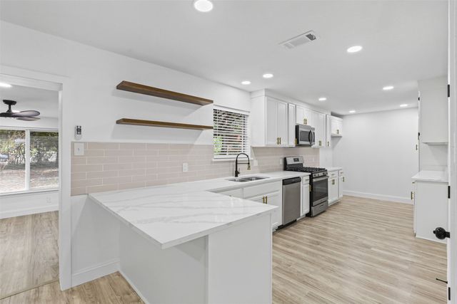 4637 Ivanhoe Drive, Fort Worth, TX 76132