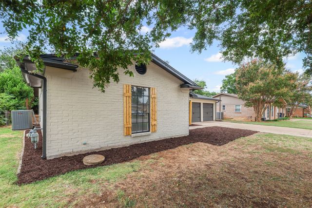 4637 Ivanhoe Drive, Fort Worth, TX 76132