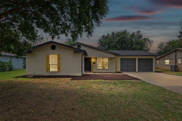4637 Ivanhoe Drive, Fort Worth, TX 76132