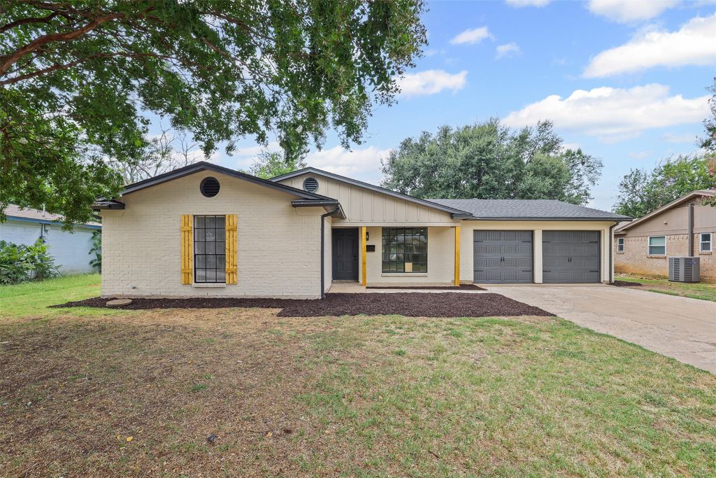 4637 Ivanhoe Drive, Fort Worth, TX 76132