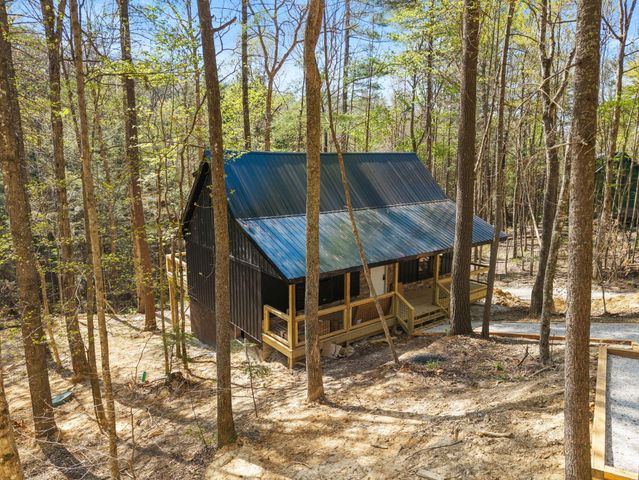 25 Joyful Springs Road, Zoe, KY 41397
