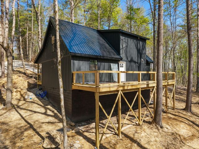 25 Joyful Springs Road, Zoe, KY 41397