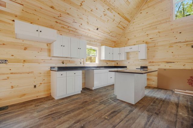 25 Joyful Springs Road, Zoe, KY 41397