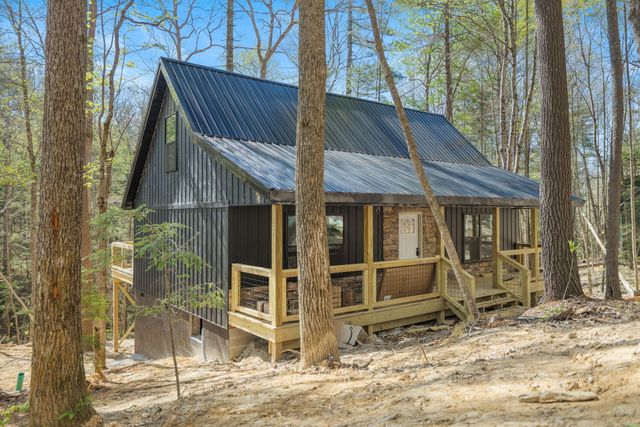 25 Joyful Springs Road, Zoe, KY 41397