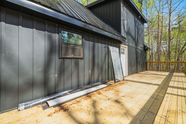 25 Joyful Springs Road, Zoe, KY 41397