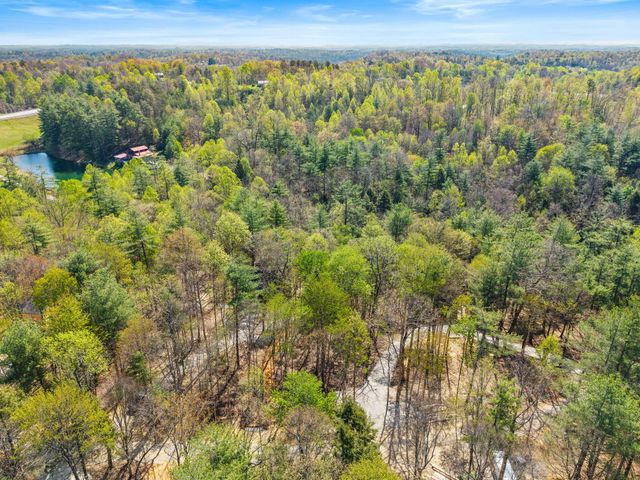 25 Joyful Springs Road, Zoe, KY 41397