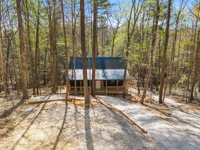 25 Joyful Springs Road, Zoe, KY 41397