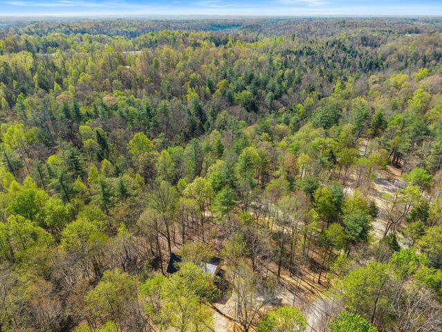 25 Joyful Springs Road, Zoe, KY 41397