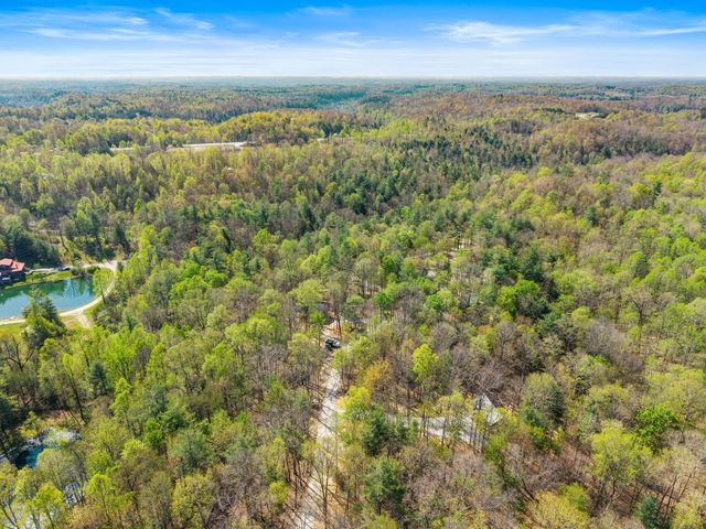 25 Joyful Springs Road, Zoe, KY 41397