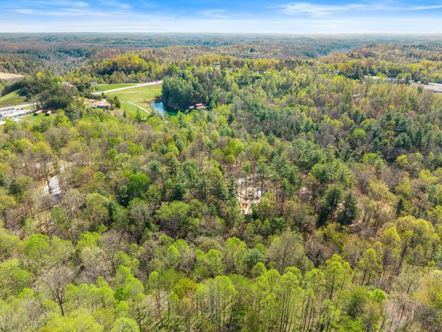 25 Joyful Springs Road, Zoe, KY 41397