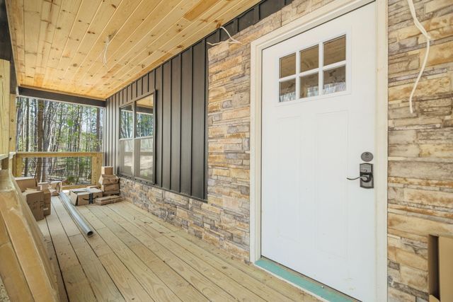 25 Joyful Springs Road, Zoe, KY 41397