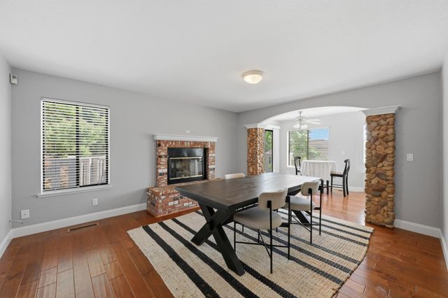 1610 Foxridge Cir, Auburn, CA 95603