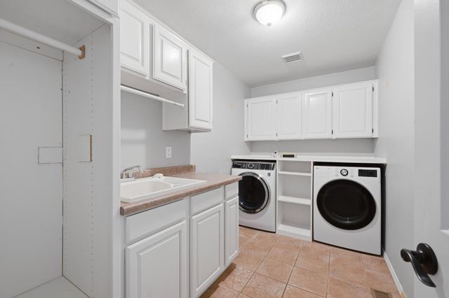 1610 Foxridge Cir, Auburn, CA 95603