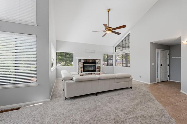 1610 Foxridge Cir, Auburn, CA 95603