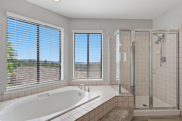 1610 Foxridge Cir, Auburn, CA 95603