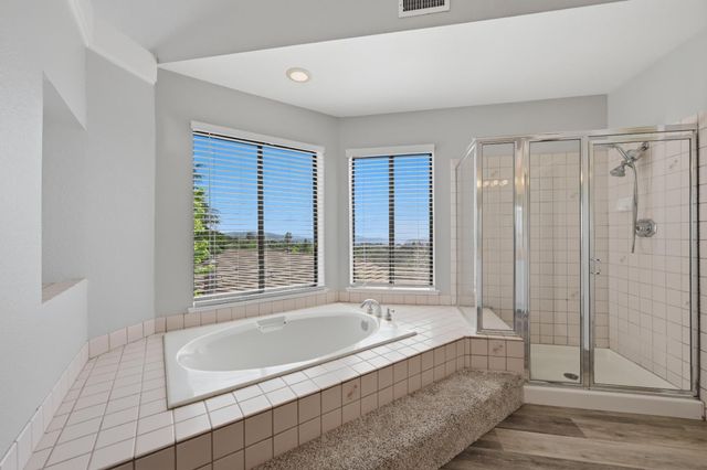 1610 Foxridge Cir, Auburn, CA 95603