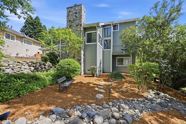 1610 Foxridge Cir, Auburn, CA 95603