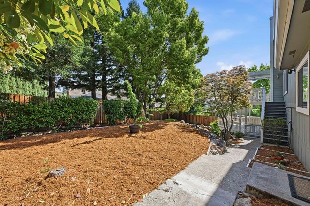 1610 Foxridge Cir, Auburn, CA 95603