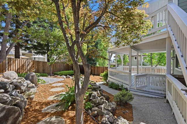 1610 Foxridge Cir, Auburn, CA 95603