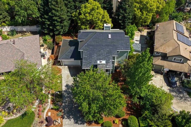 1610 Foxridge Cir, Auburn, CA 95603