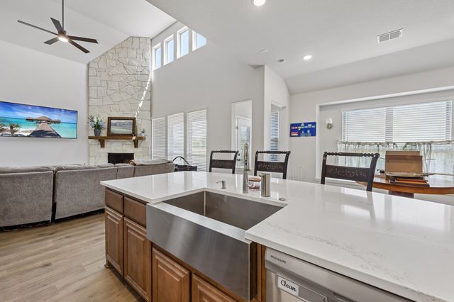 7700 Sunspray Street, Joshua, TX 76058