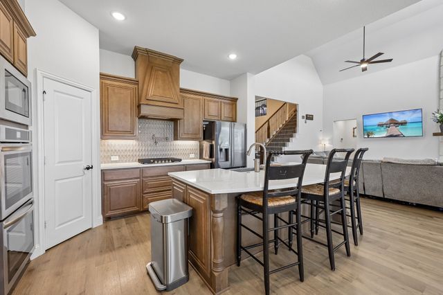 7700 Sunspray Street, Joshua, TX 76058