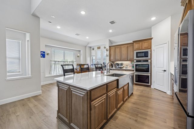 7700 Sunspray Street, Joshua, TX 76058