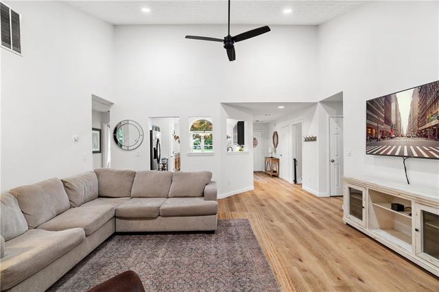 27 Otter Lane, Hoschton, GA 30548