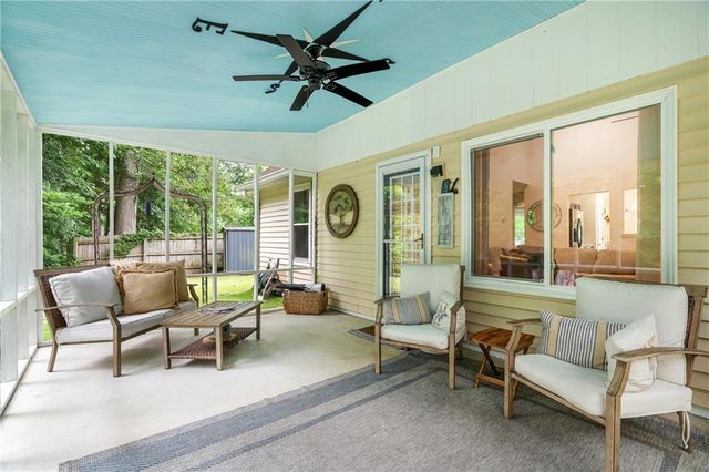 27 Otter Lane, Hoschton, GA 30548