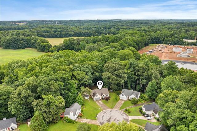 27 Otter Lane, Hoschton, GA 30548