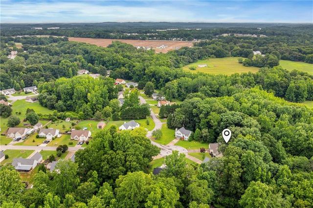 27 Otter Lane, Hoschton, GA 30548