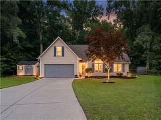 27 Otter Lane, Hoschton, GA 30548