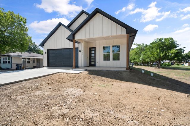3617 Emhouse Road, Corsicana, TX 75110