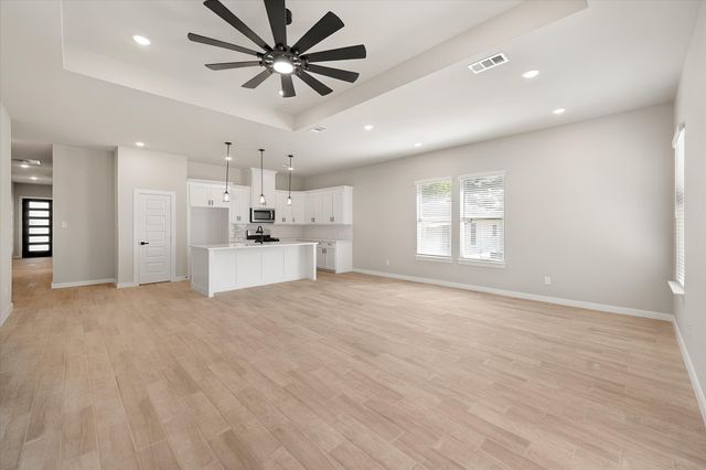 3617 Emhouse Road, Corsicana, TX 75110