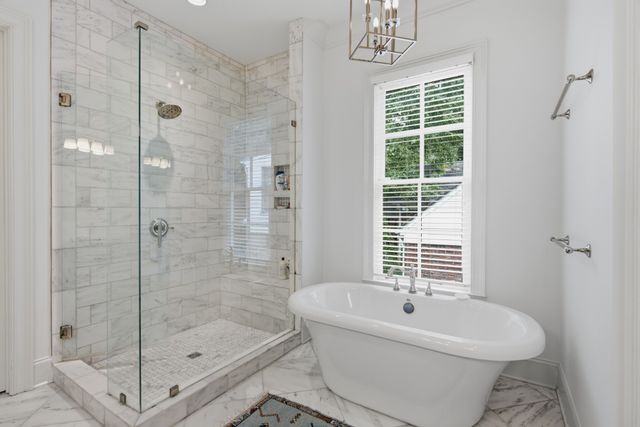 704A Crescent Rd, Nashville, TN 37205