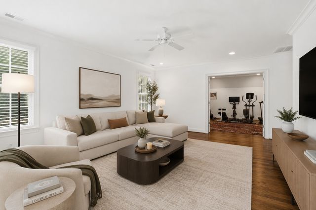 704A Crescent Rd, Nashville, TN 37205