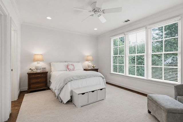 704A Crescent Rd, Nashville, TN 37205