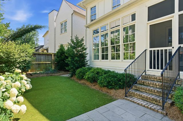 704A Crescent Rd, Nashville, TN 37205