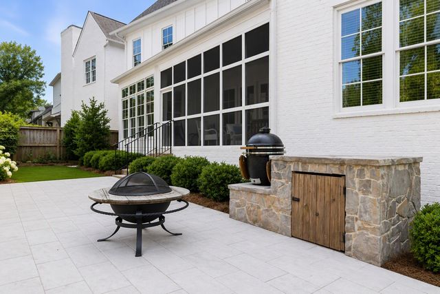 704A Crescent Rd, Nashville, TN 37205