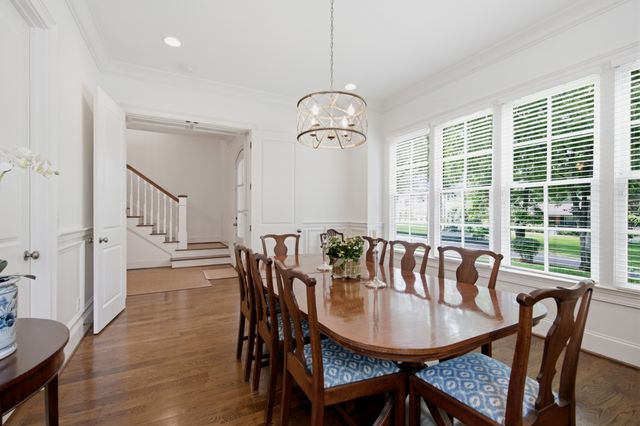 704A Crescent Rd, Nashville, TN 37205