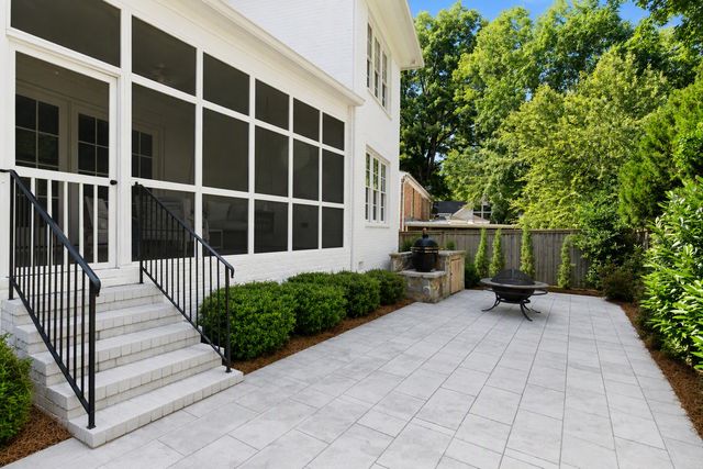 704A Crescent Rd, Nashville, TN 37205