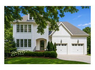 704A Crescent Rd, Nashville, TN 37205