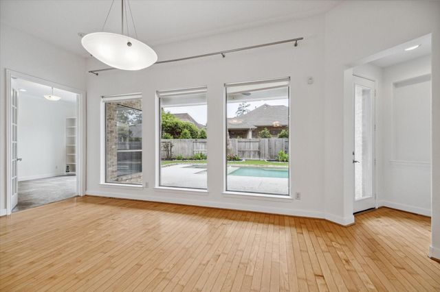 95 N Mews Wood Court, The Woodlands, TX 77381