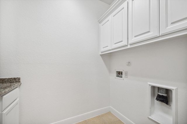 95 N Mews Wood Court, The Woodlands, TX 77381