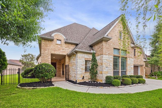 95 N Mews Wood Court, The Woodlands, TX 77381