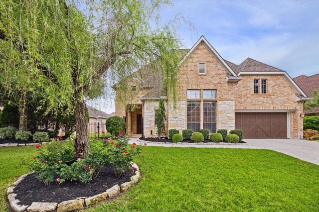 95 N Mews Wood Court, The Woodlands, TX 77381