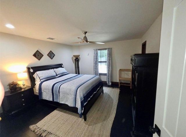 333 Edgewood, Onalaska, TX 77360
