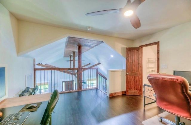 333 Edgewood, Onalaska, TX 77360